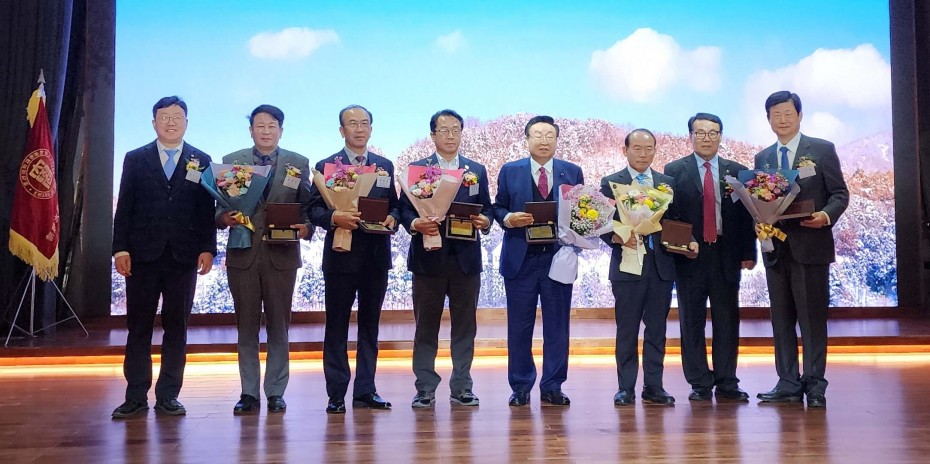 d9548cff219f92fa4550b18526c7cbea_1735543